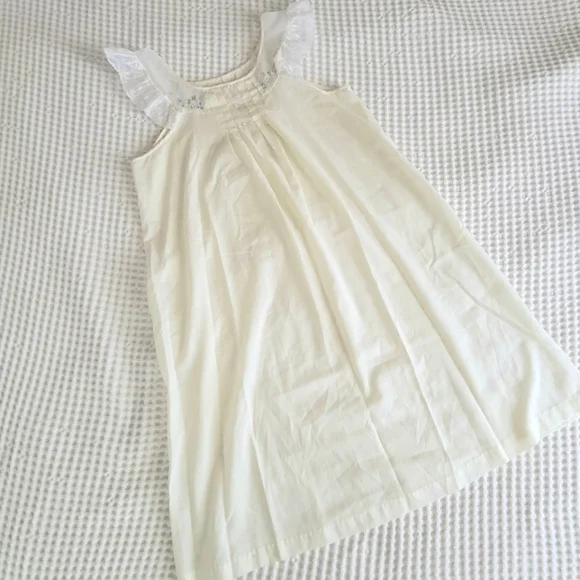 vintage yellow nightgown w/ lace and floral accents - Picture 4 of 5